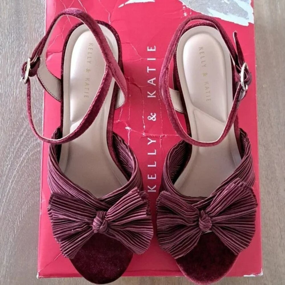 Kelly & Katie Heather Sandals - Color: Tawny Port - Size: 7.5 - Picture 2 of 9